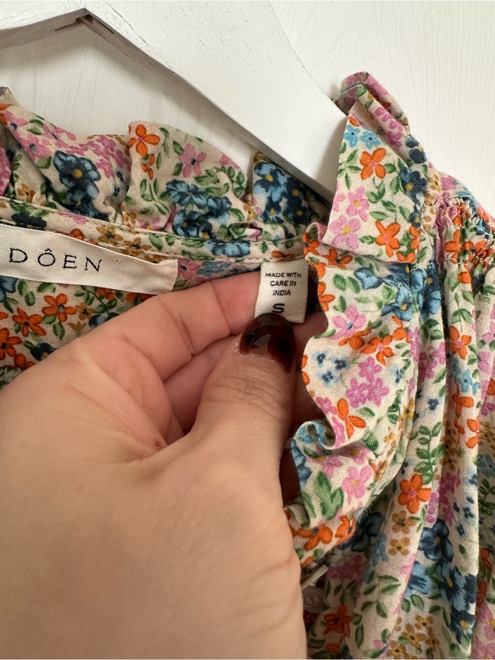 Doen Rose Lady Bird Cream Ruffle-Neck Batwing Blouse - Picture 3 of 7